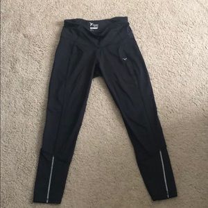 black cropped leggings